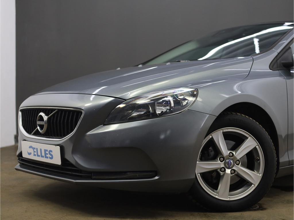 Volvo V40 2.0 D2 Momentum | Navigatie | Voorstoelen verwarmd, Voorwielaandrijving, Gebruikt, 4 cilinders, Bedrijf