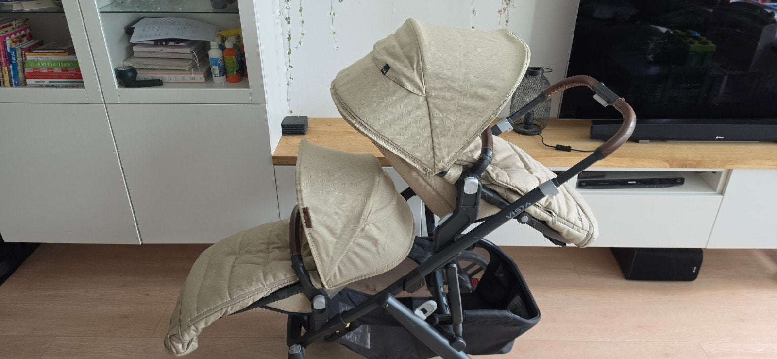 Uppa Baby V2 Duo Tweelingwagen met 2x Reiswieg & Peuterzit, Duowagen, Zo goed als nieuw, Combiwagen, Ophalen