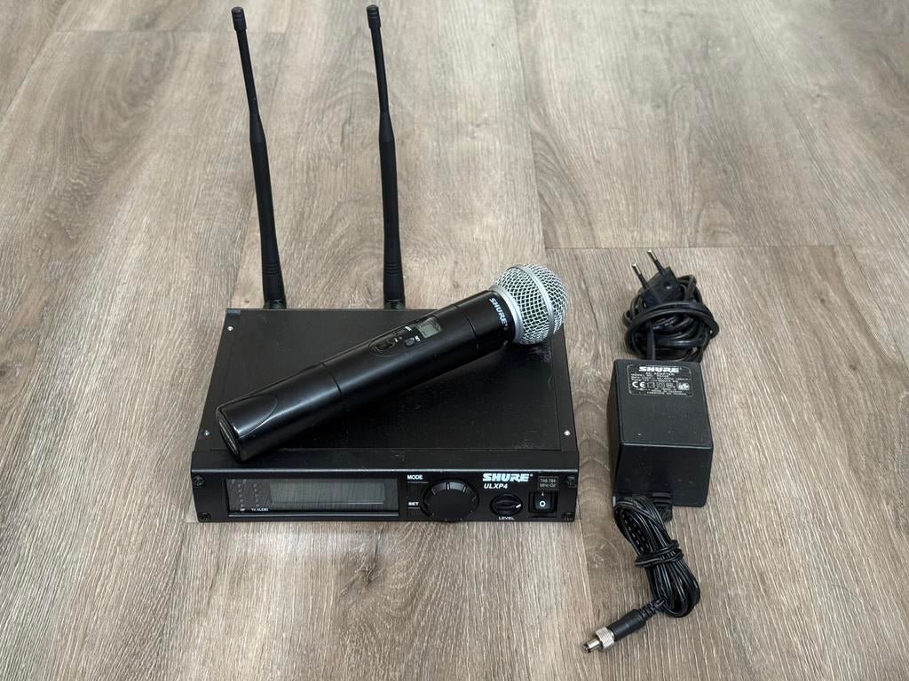 Shure ULXP24-SM58 (Q2, 748-784 MHz) handheld draadloos, Ophalen of Verzenden, Zo goed als nieuw, Zangmicrofoon, Draadloos