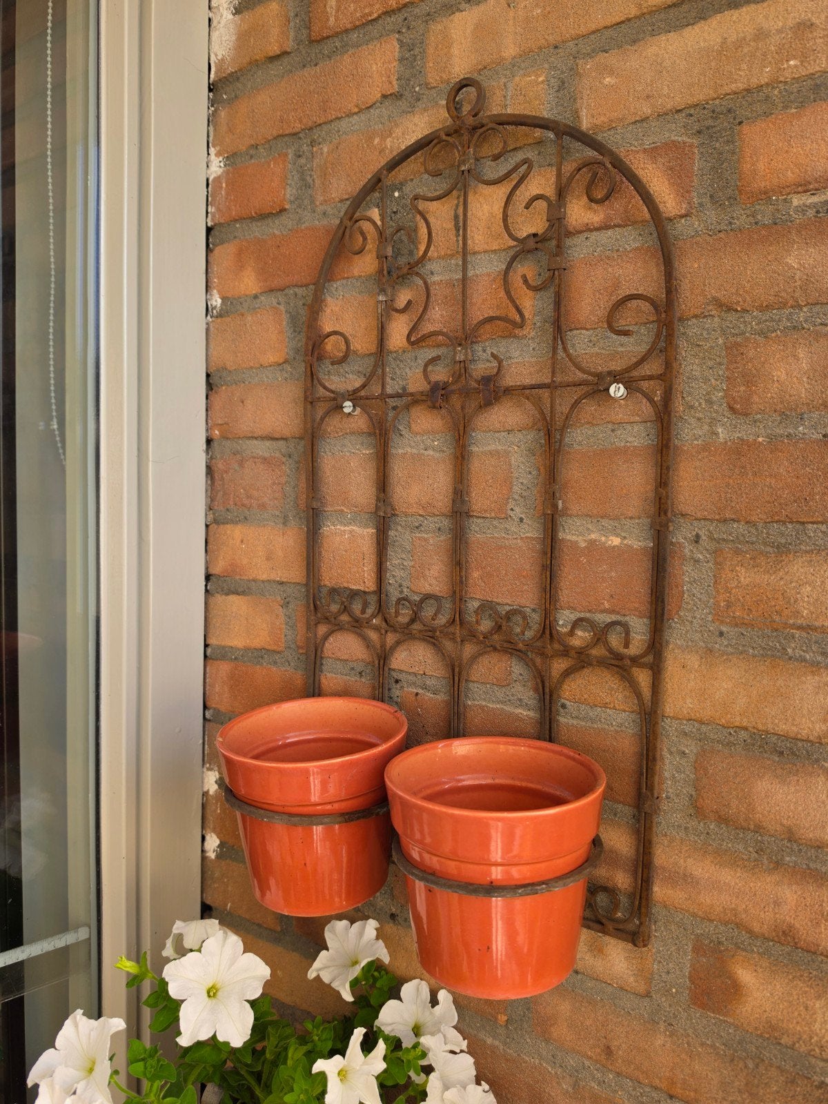 Gietijzeren rekje met 2 potjes voor in de tuin, Tuin en Terras, Bloembakken en Plantenbakken, Gebruikt, Minder dan 60 cm, Ophalen of Verzenden
