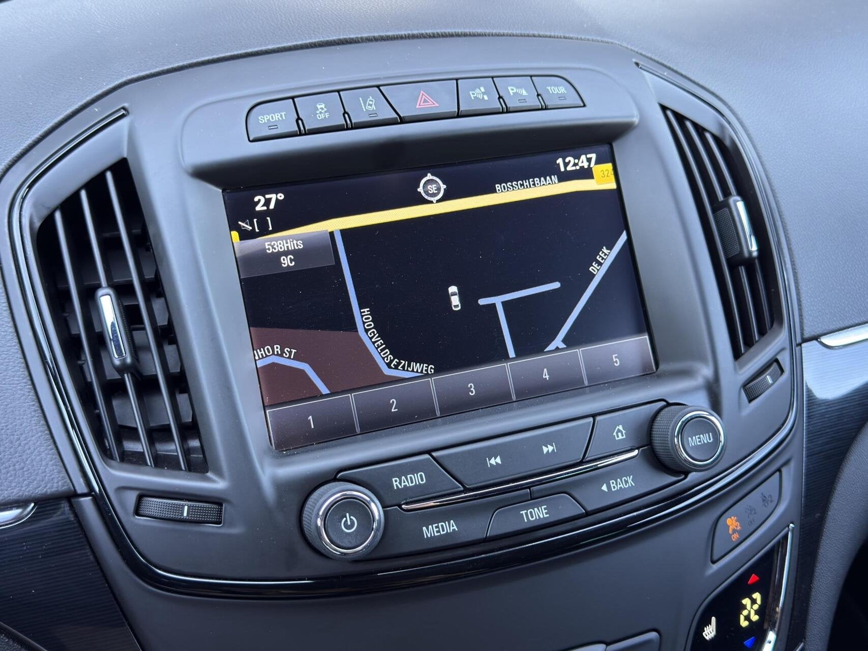 Foto 16 van Opel Insignia Sports Tourer 2.0 T Cosmo 4x4 250pk |Bose|Lede