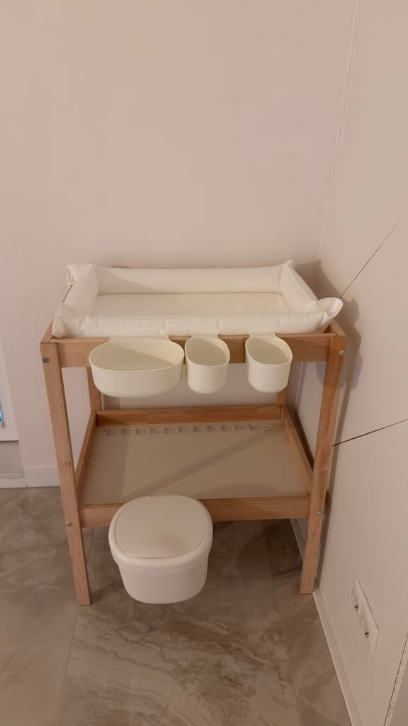 Commode & bijbehorende, Kinderen en Baby's, Kinderkamer | Tafels en Stoelen, Ophalen, Zo goed als nieuw, Stoel(en)