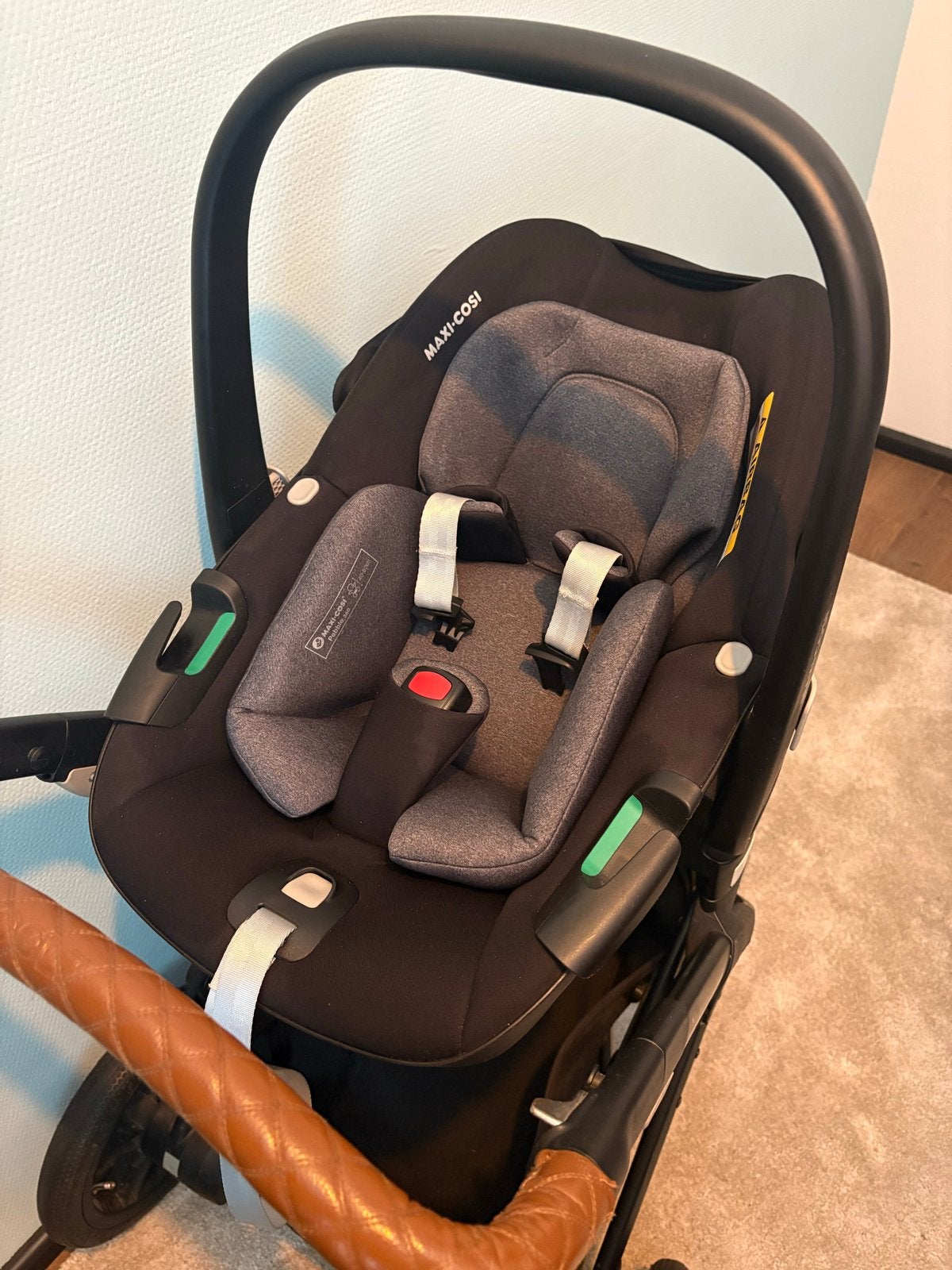 Maxi-Cosi Pebble 360 - Zo goed als nieuw, Autogordel of Isofix, Zo goed als nieuw, 0 t/m 13 kg, Maxi-Cosi