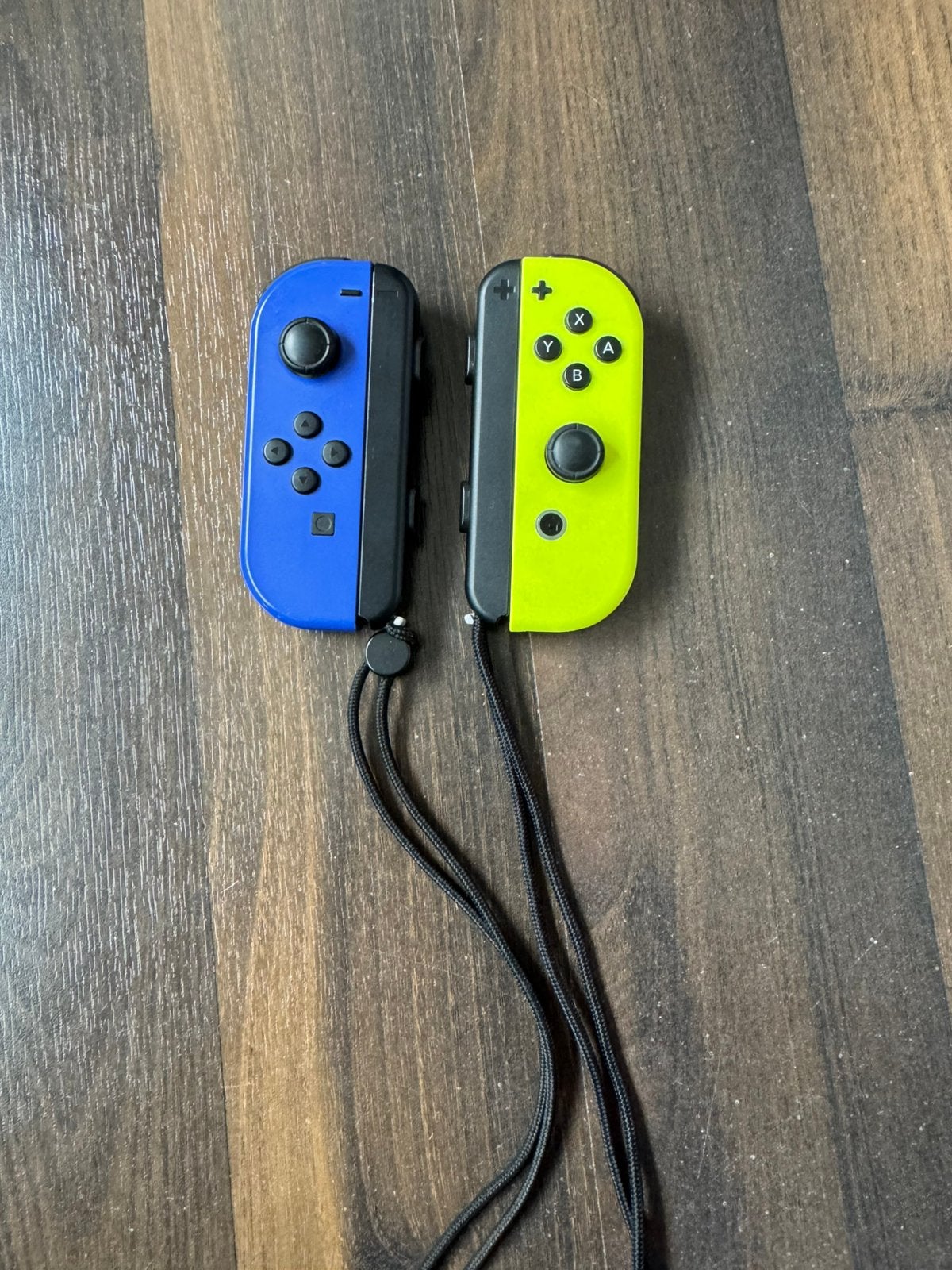 Nintendo Switch Joy-Con’s set Blauw/Neon geel, Ophalen of Verzenden, Zo goed als nieuw, Switch, Overige controllers