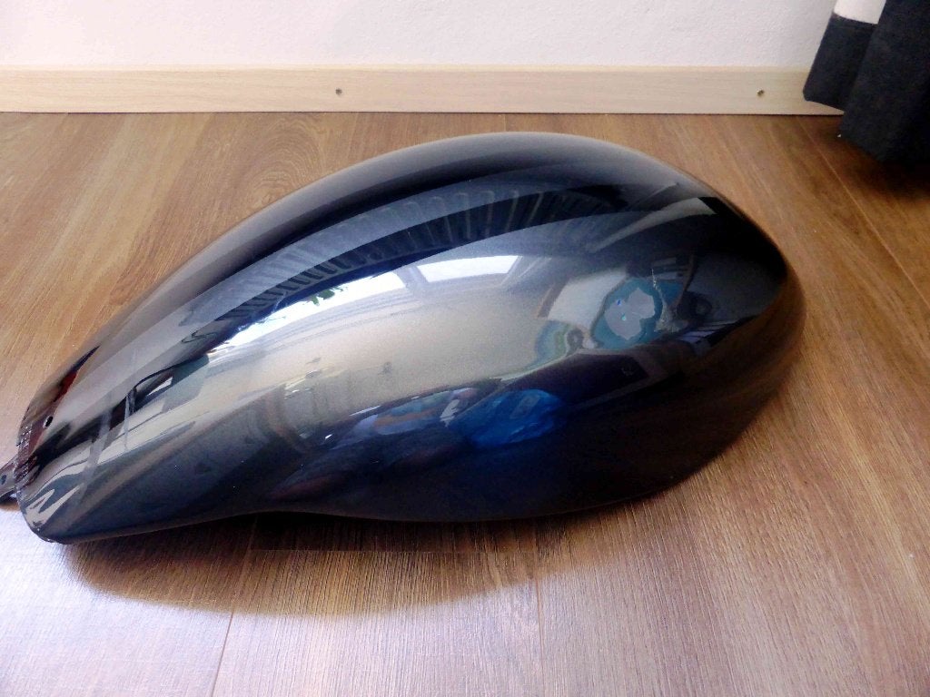 Harley V-Rod airbox housing tank cover (schade), Motoren, Onderdelen | Harley-Davidson, Ophalen of Verzenden, Gebruikt