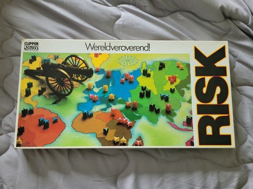 Vintage Risk bordspel - Zo goed als nieuw!, Vijf spelers of meer, Ophalen of Verzenden, Zo goed als nieuw, Clipper