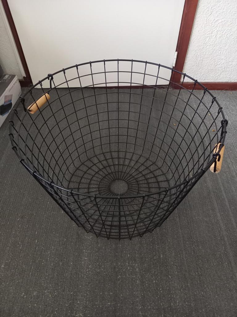 Zwarte metalen mand - 40 cm hoog, 60 cm breed, Ophalen, Overige materialen, Mand, Rond