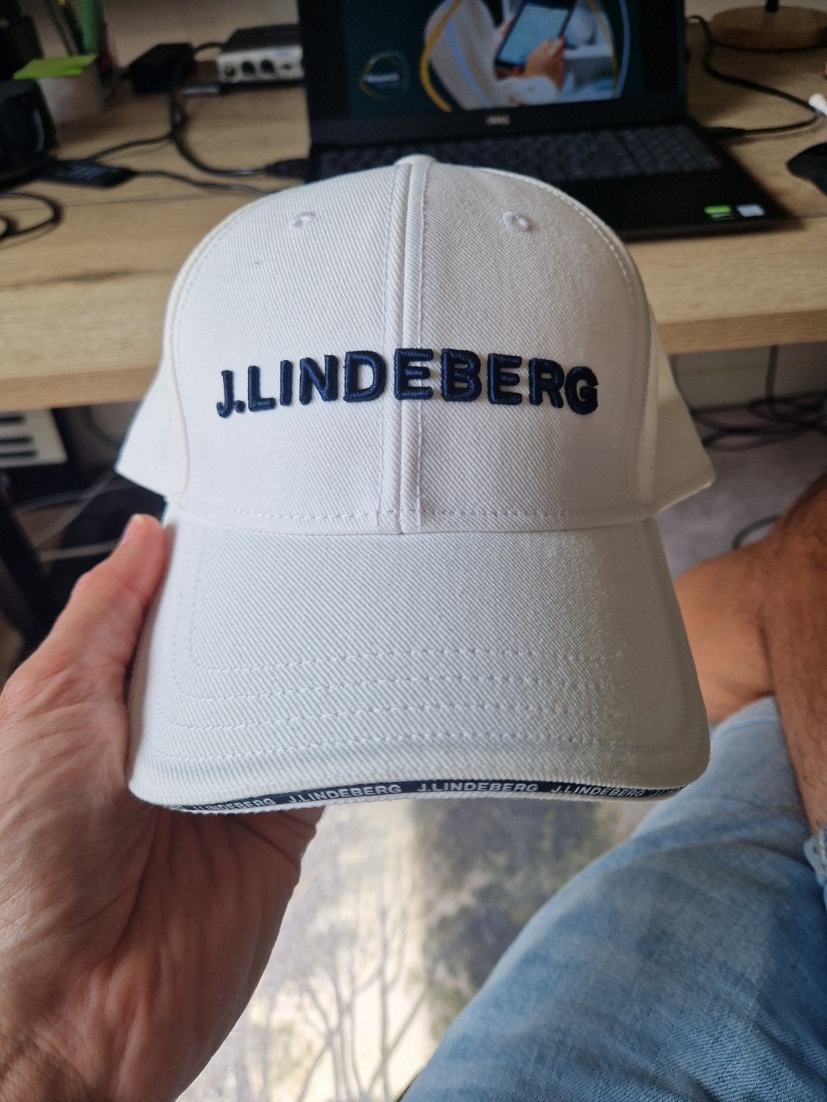 J.Lindeberg Witte Pet - Zo goed als nieuw, J.Lindeberg, One size fits all, Ophalen of Verzenden, Pet