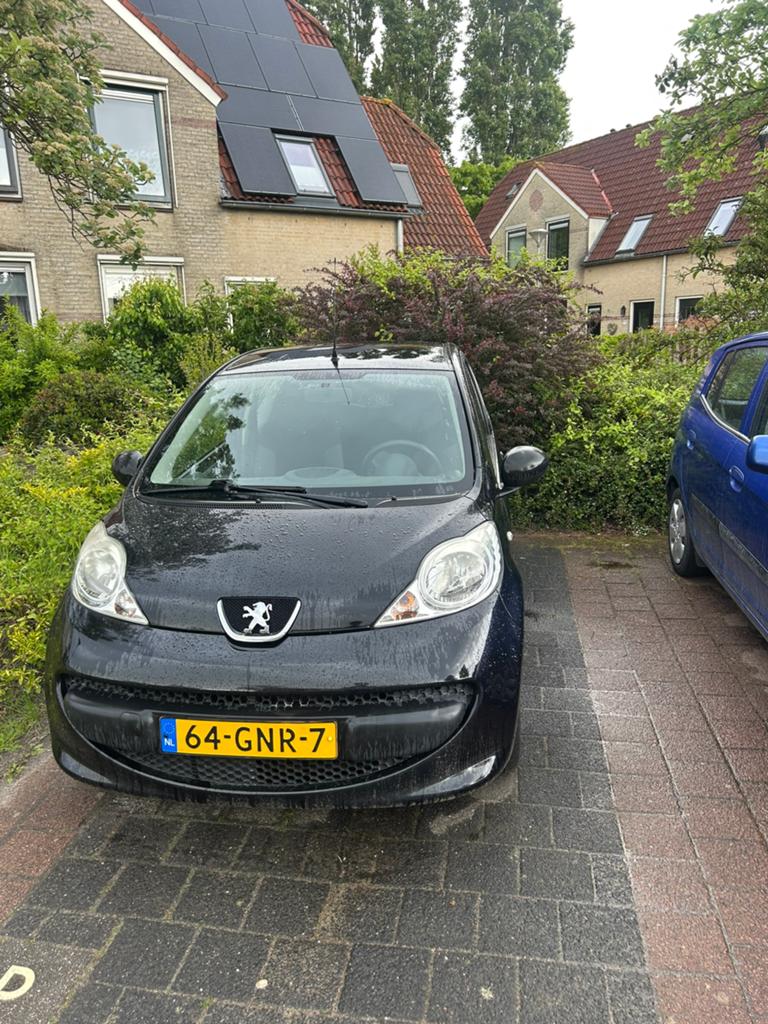 Peugeot 107 1.0 12V 3DR 2008 Zwart, Auto's, Peugeot, Voorwielaandrijving, 4 stoelen, Origineel Nederlands, Handgeschakeld