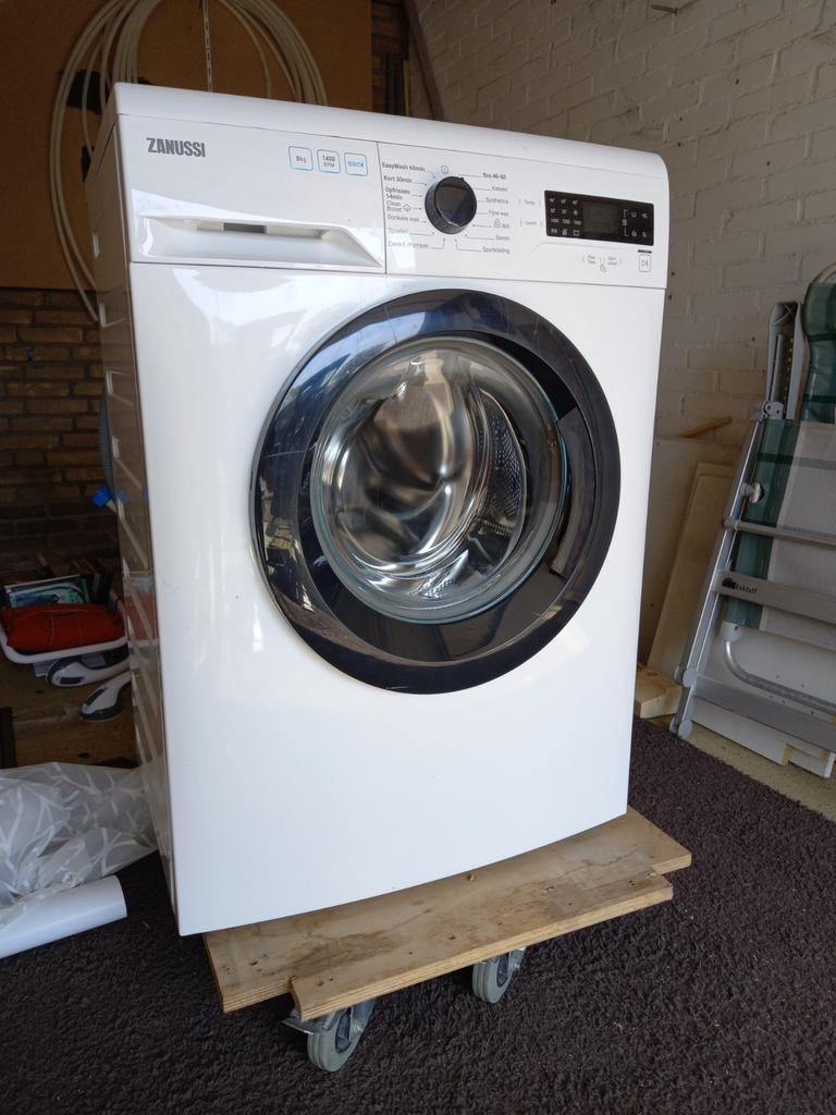 Zanussi wasmachine, Ophalen, Zo goed als nieuw, 1200 tot 1600 toeren, 85 tot 90 cm