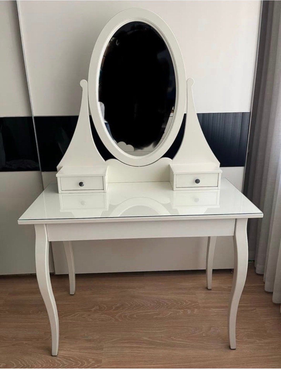 Ikea Hemnes Witte kaptafel met spiegel met kruk, Gebruikt, 100 tot 150 cm, Hout, 50 tot 100 cm