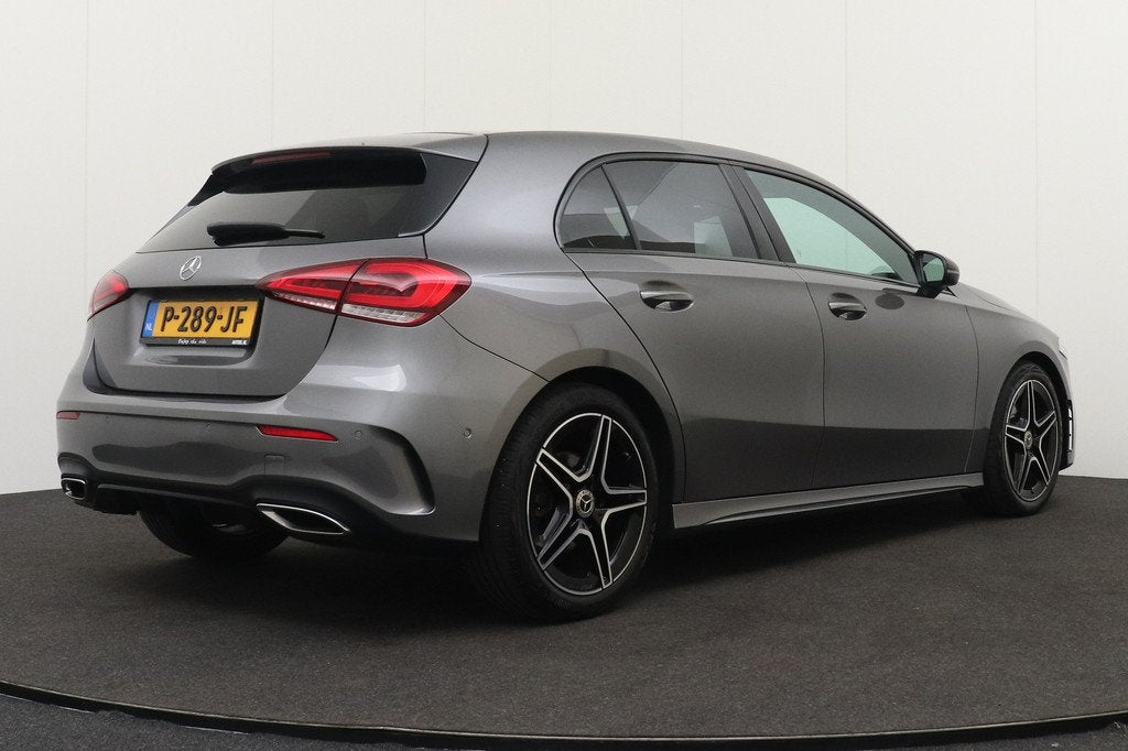 Mercedes-Benz A-Klasse 180 Aut. AMG Night-Pack Camera 18'LMV, Auto's, 136 pk, Gebruikt, 4 cilinders, Origineel Nederlands