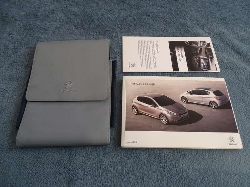Peugeot 208 - Boordmap Handleiding - Instructieboek - NL, Auto diversen, Verzenden