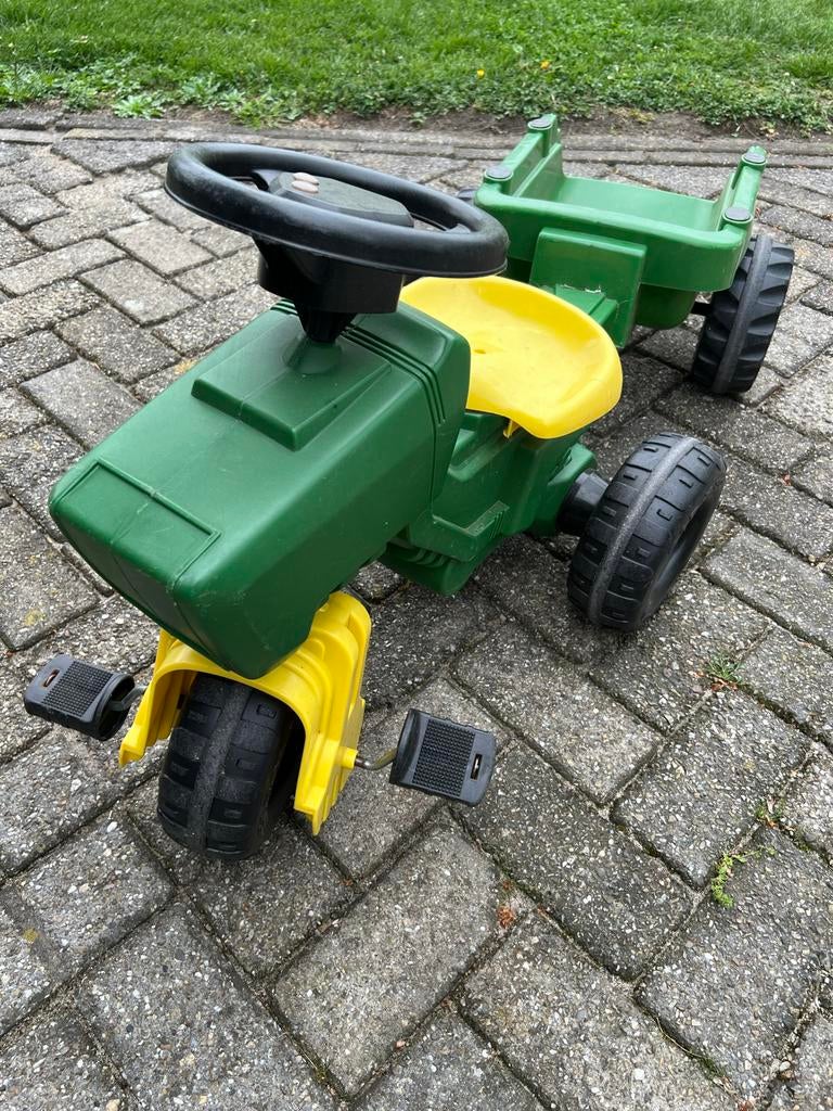 Groene traptractor met aanhanger voor kinderen, Kinderen en Baby's, Speelgoed | Buiten | Voertuigen en Loopfietsen, Ophalen, Gebruikt