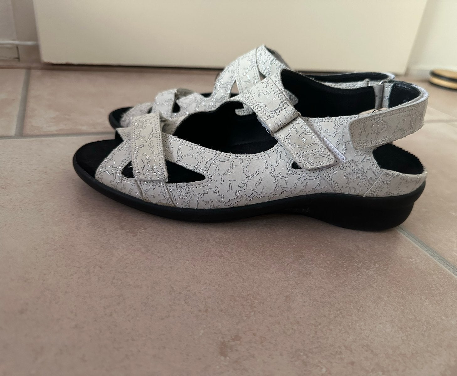 Durea sandalen maat 6 G - Zo goed als nieuw, Wit, Zo goed als nieuw, Sandalen of Muiltjes, Ophalen of Verzenden