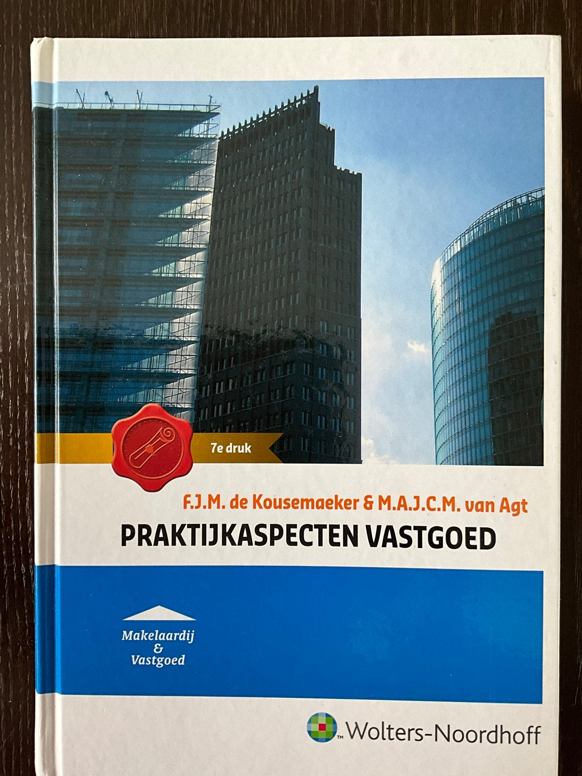 Praktijkaspecten Vastgoed - F.J.M. de Kousemaeker, Ophalen of Verzenden, Gelezen, HBO