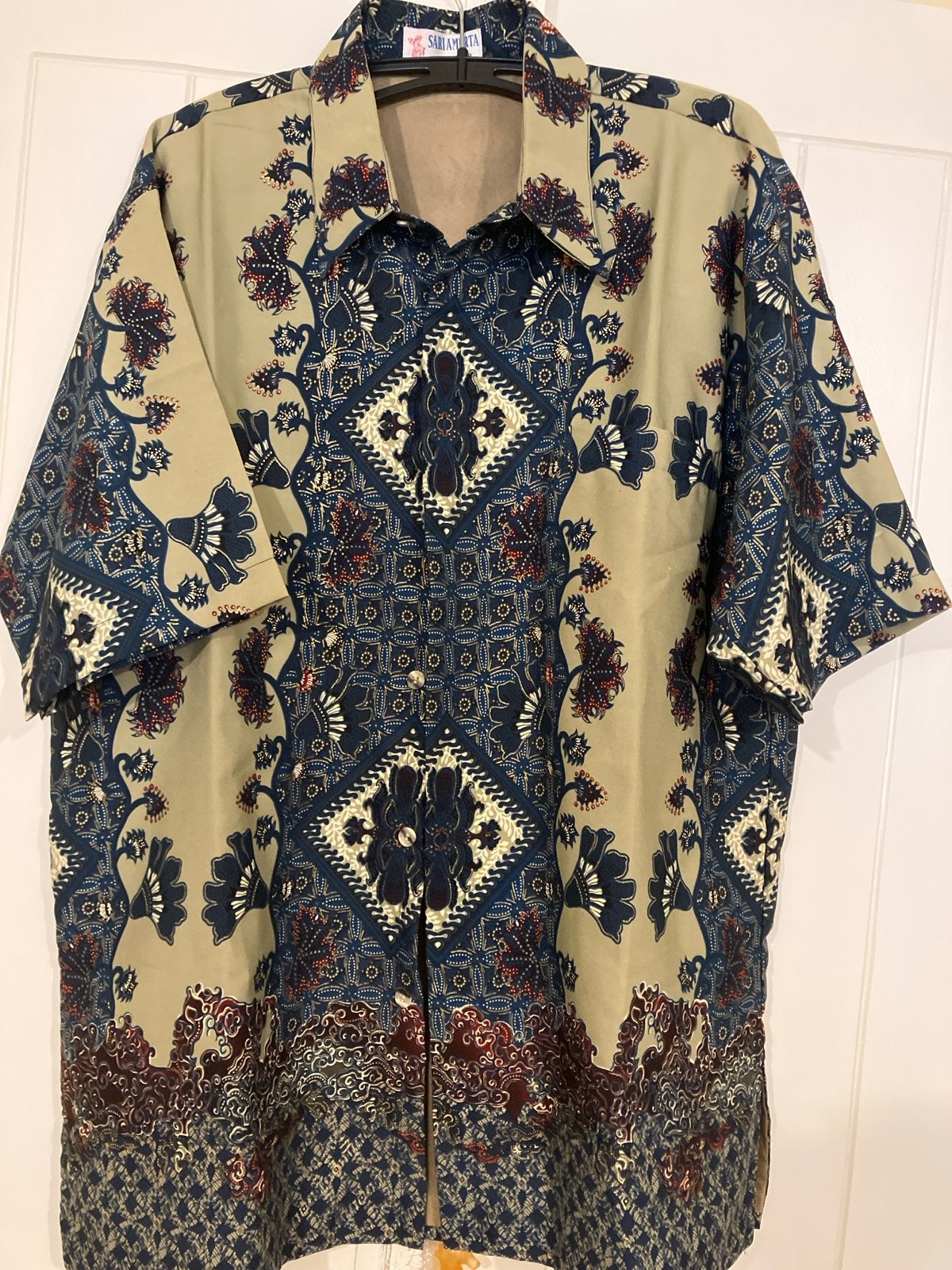 SARI AMERTA Batik Bali overhemd - maat L - goudaccenten, Kleding | Heren, Overhemden, Ophalen of Verzenden, Zo goed als nieuw