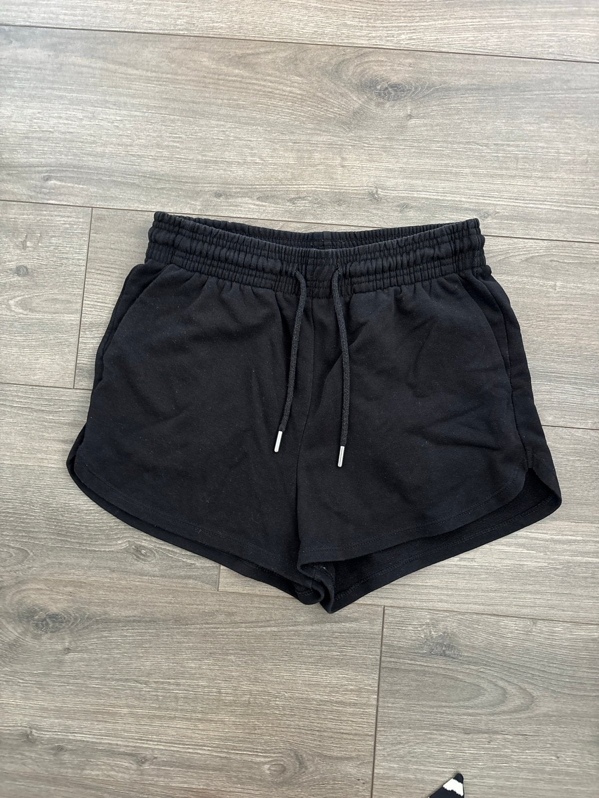 Korte zwarte short H&M maat S - Joggingstof, Kort, Zwart, Ophalen of Verzenden, Maat 36 (S)