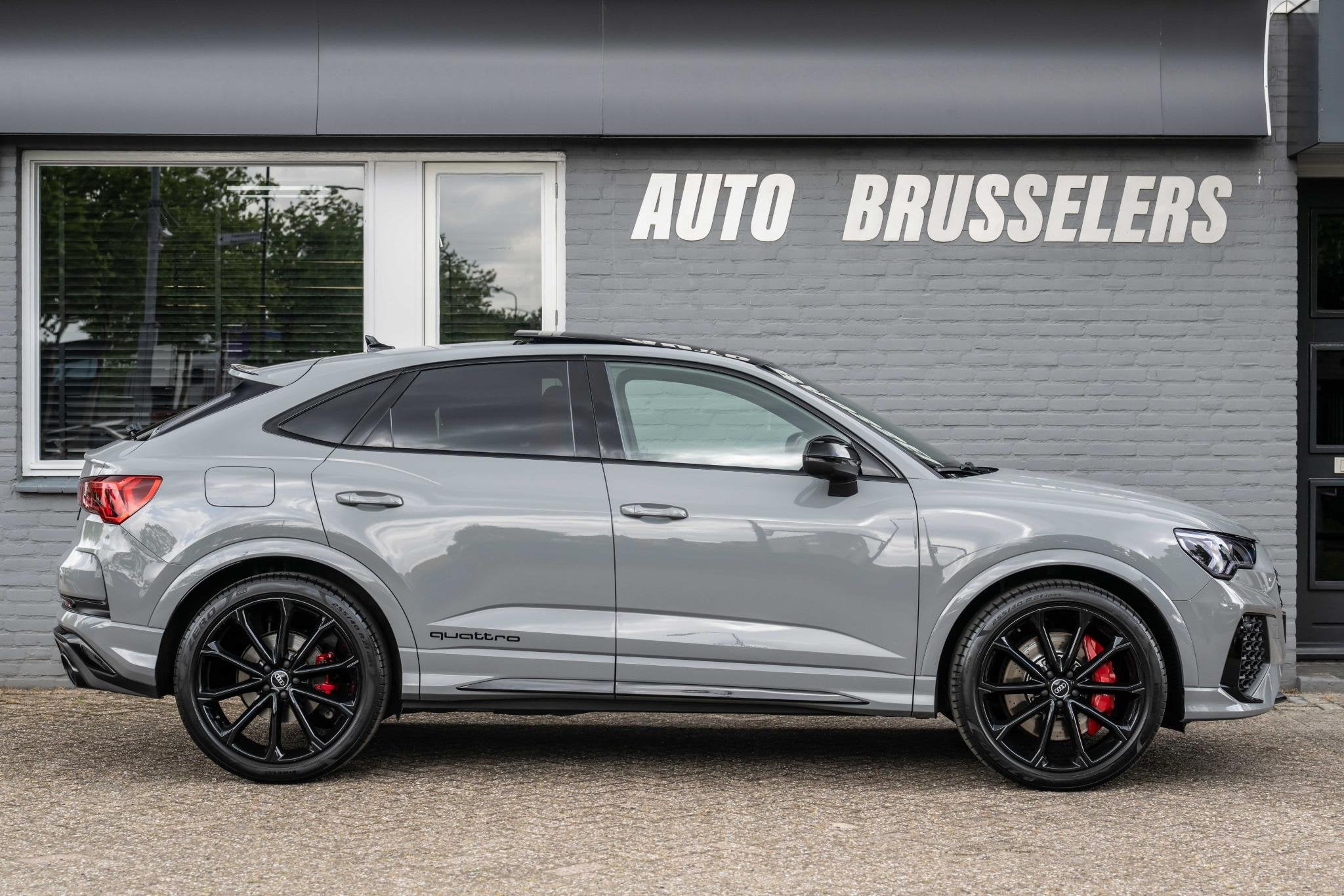 Audi Q3 Sportback TFSI RS RS seats Pano Dealer Ondh...., Auto's, Audi, Automaat, Gebruikt, 1675 kg, Bedrijf