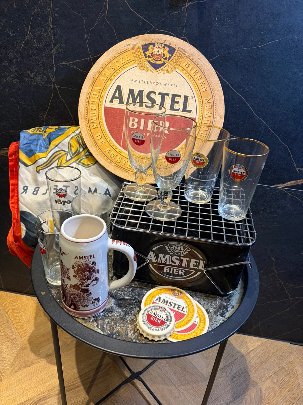 Amstel bier barbecue set gordijn glazen reclame bar mancave, Verzamelen, Ophalen of Verzenden, Zo goed als nieuw, Reclamebord