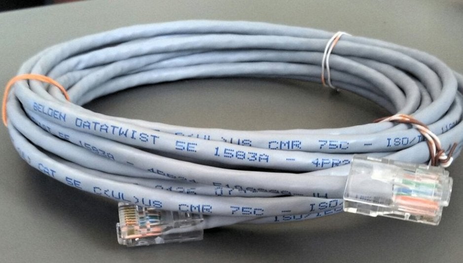 GEZOCHT 25-30 meter utp kabel, Ophalen