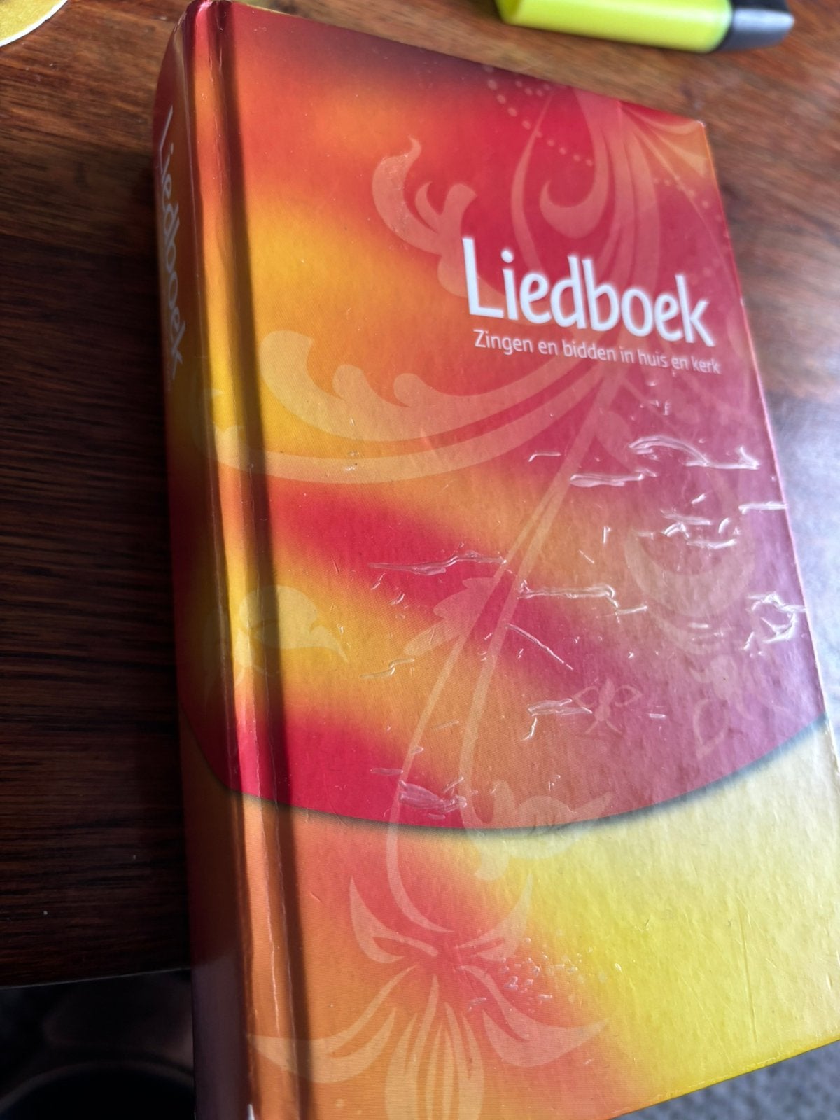 LIEDBOEK ZINGEN EN BIDDEN IN HUIS EN KERK 2013 ( zie foto’s), Boeken, Ophalen of Verzenden, Gelezen, Christendom | Protestants