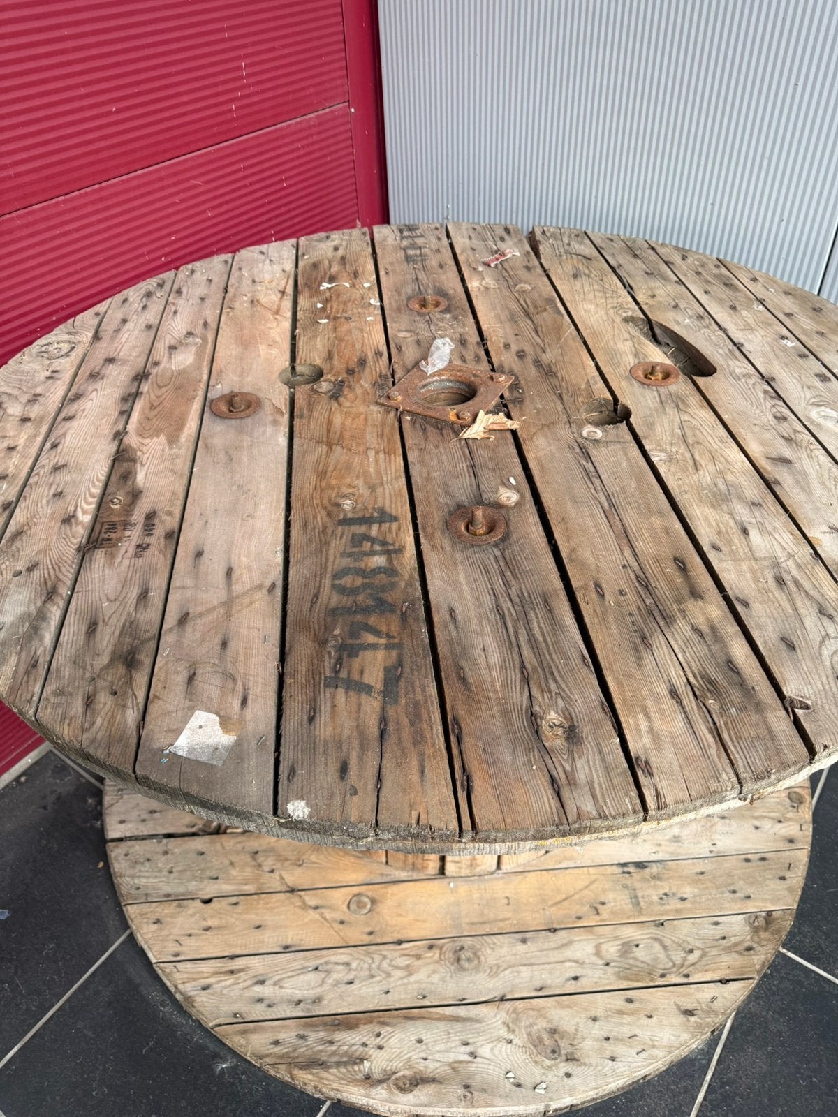 Haspel tuin tafel of decoratie diameter 140 cm, Ophalen, Zo goed als nieuw, Rond, Hout