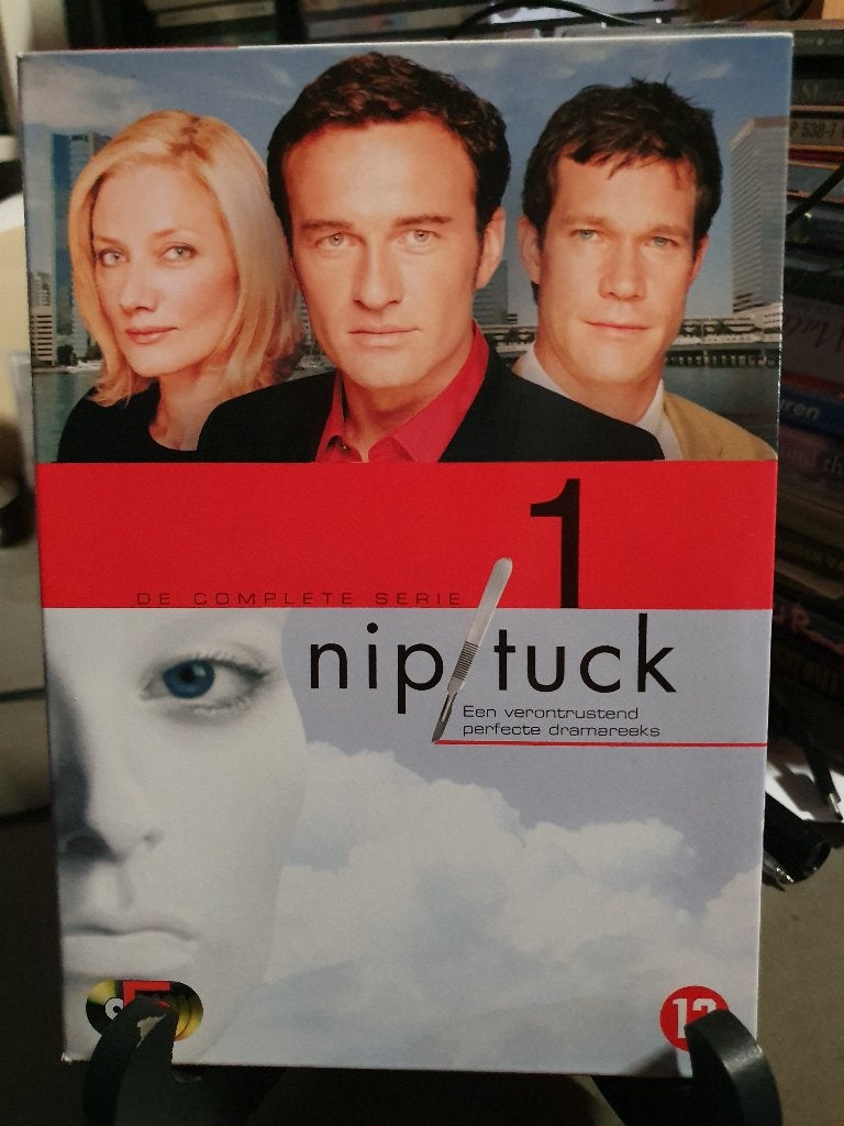 Nip Tuck seizoen 1 5DVD, Vanaf 12 jaar, Ophalen, Zo goed als nieuw