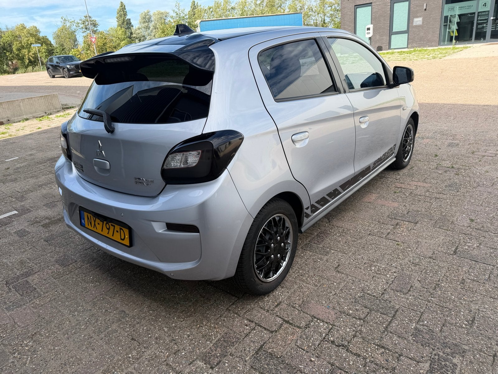 Mitsubishi Space Star 1.0 MPI 52KW 2017 Grijs, Voorwielaandrijving, Euro 5, Stof, Zwart