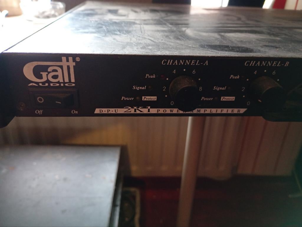 Gatt Professionele Versterker - DPU 2K1 Power Amplifier, Ophalen, Gebruikt, 500 tot 1000 watt, P.A.