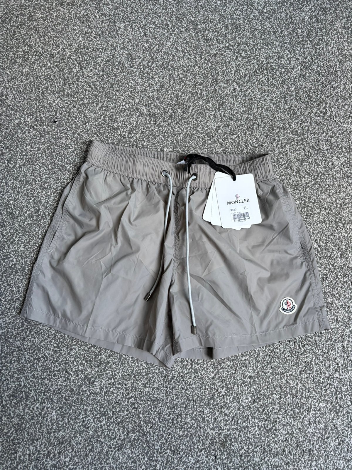 Monlcer zwembroek grijs, Kleding | Heren, Badmode en Zwemkleding, Ophalen of Verzenden, Maat 56/58 (XL), Grijs, Zwemshort