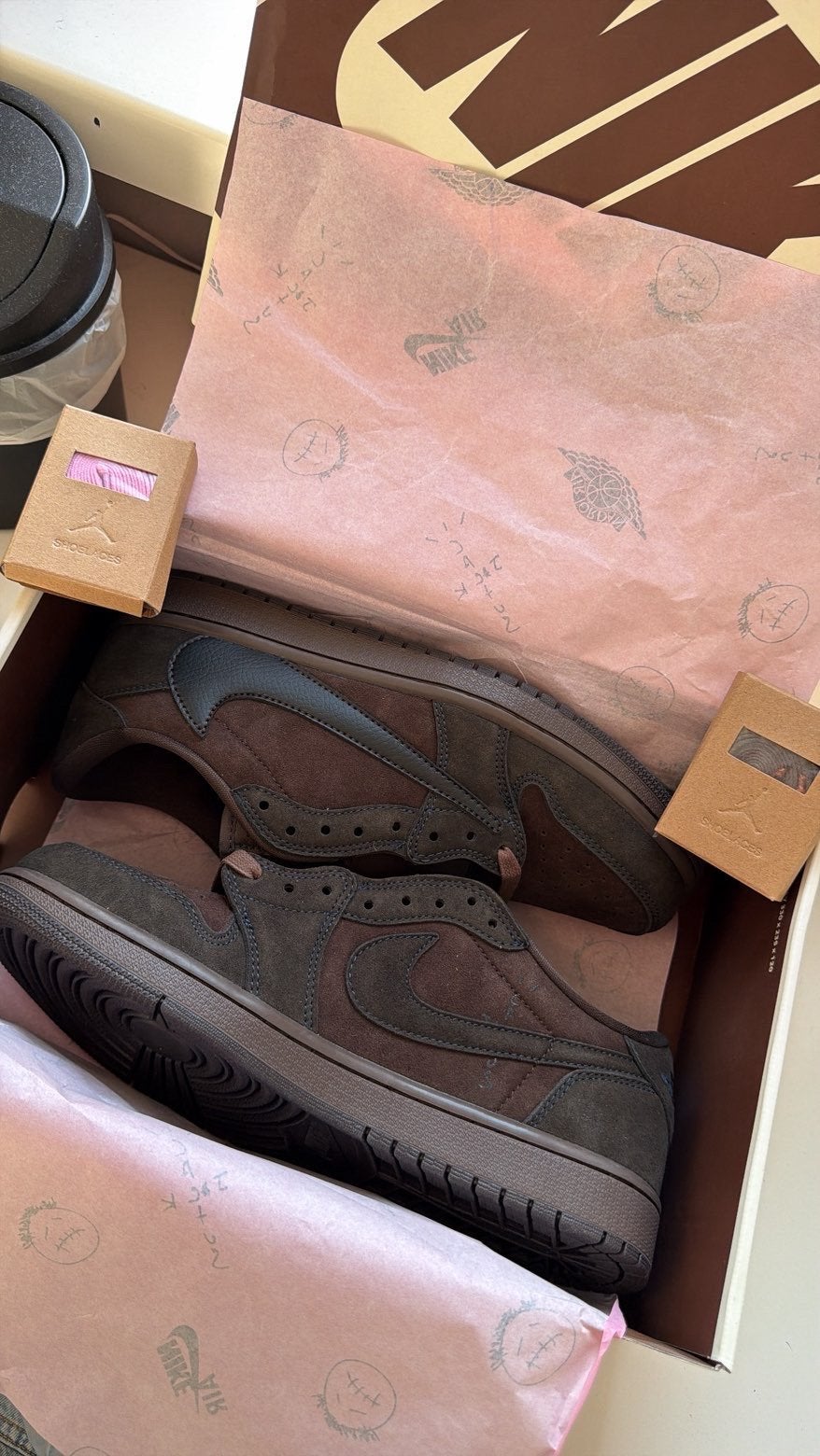 Nike Air Jordan 1 Low OG SP Travis Scott “Dark Mocha”, Bruin, Verzenden, Nieuw, Sneakers of Gympen