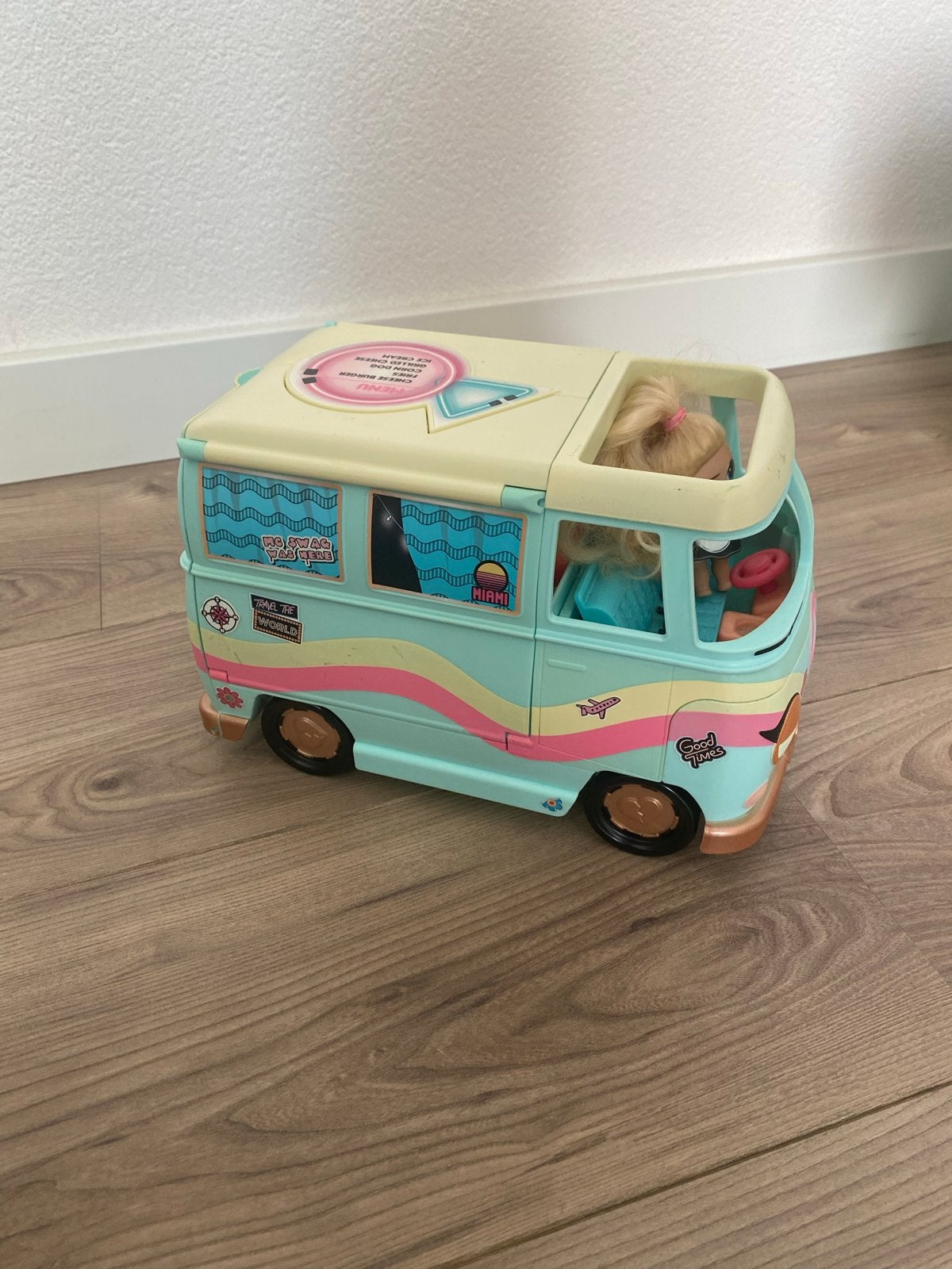 LOL Surprise Camper met pop, Ophalen, Gebruikt