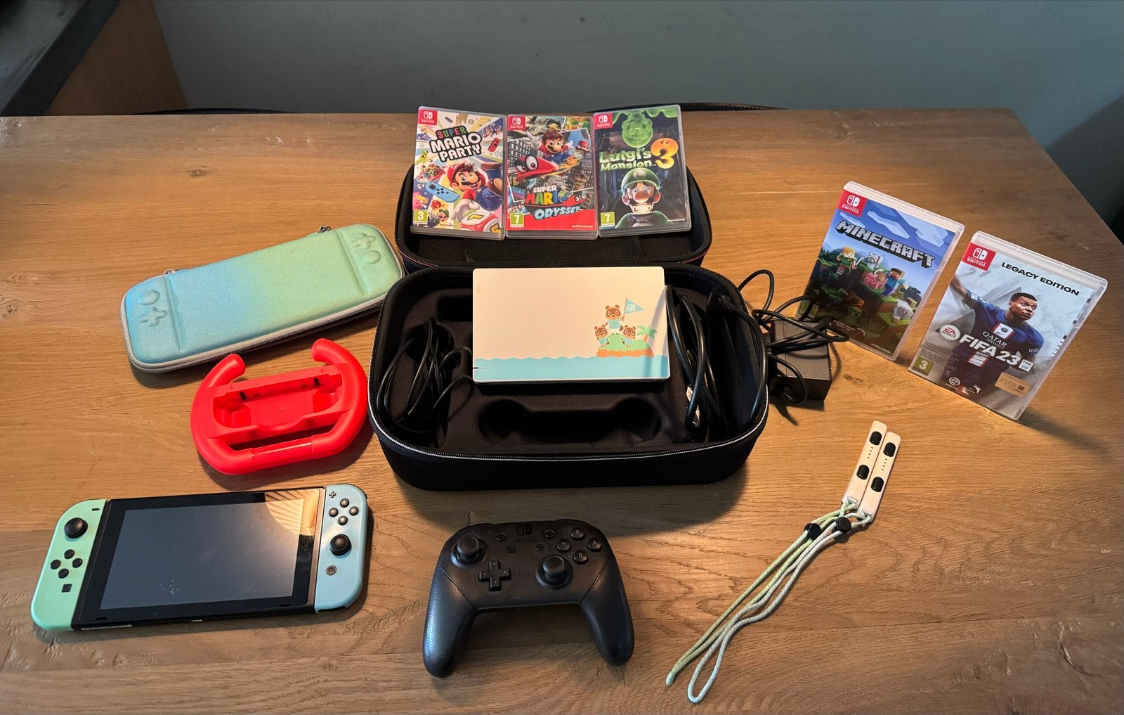Nintendo Switch Animal Crossing met 5 games en accessoires, Ophalen, Met games, Zo goed als nieuw, Switch Original