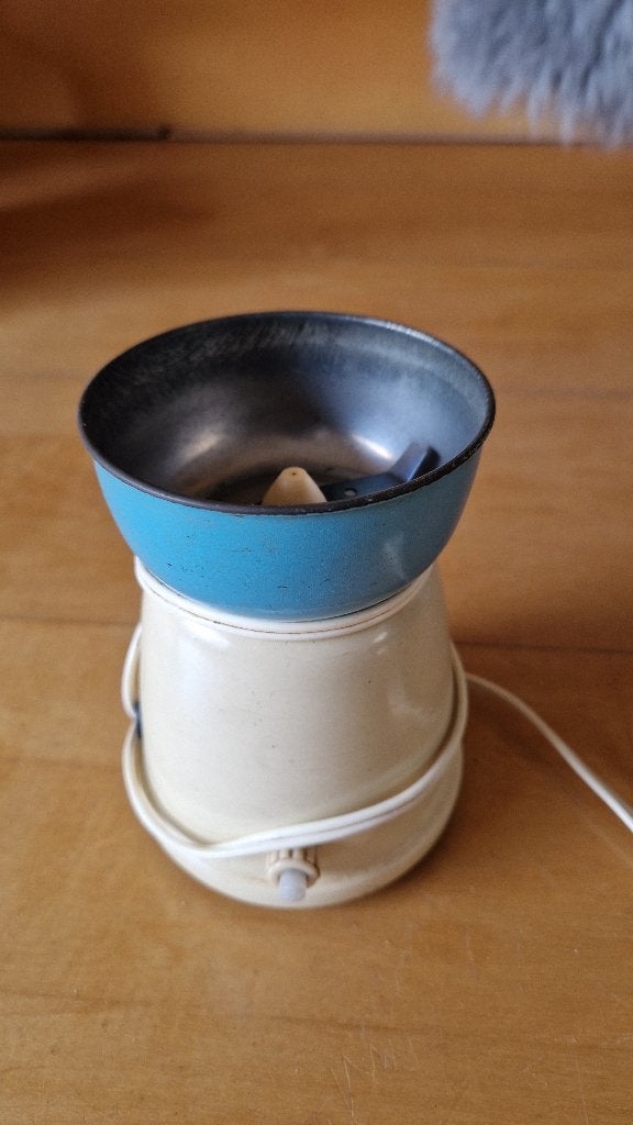 Koffiemolen, Ophalen