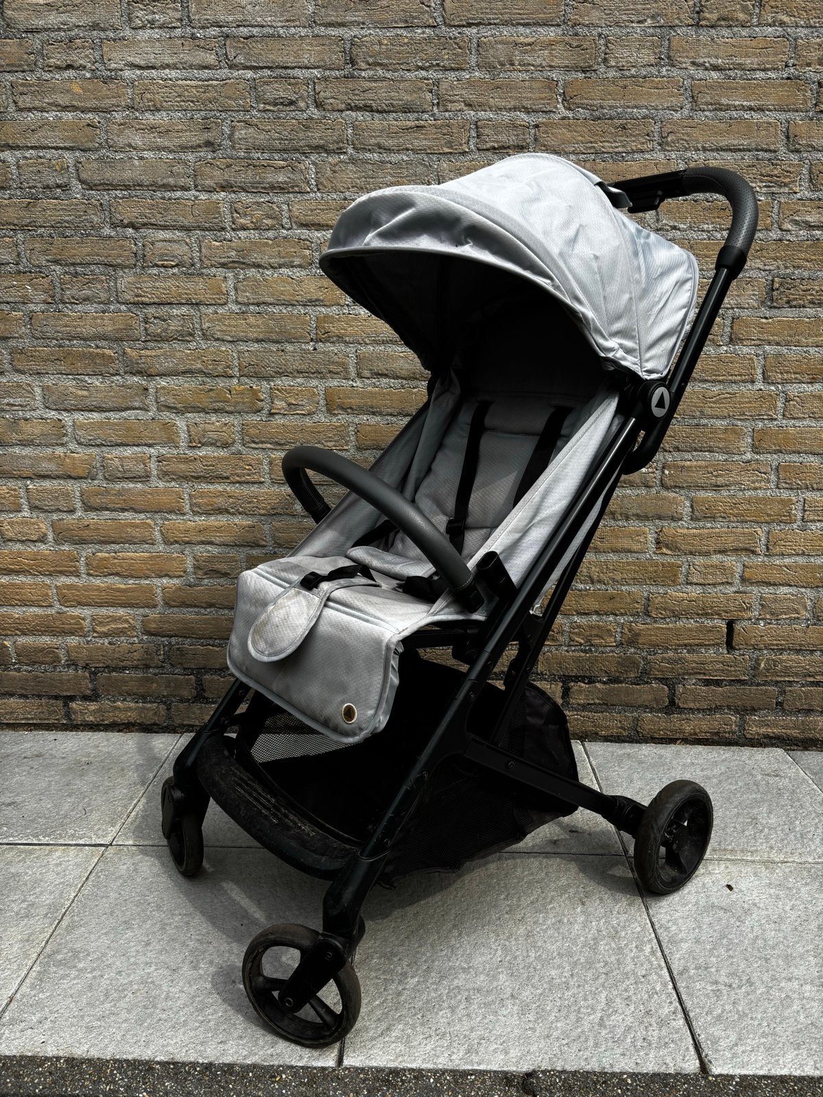 Topmark buggy, lichtgewicht en compact opvouwbaar, Kinderen en Baby's, Kinderwagens en Combinaties, Ophalen, Gebruikt, Kinderwagen