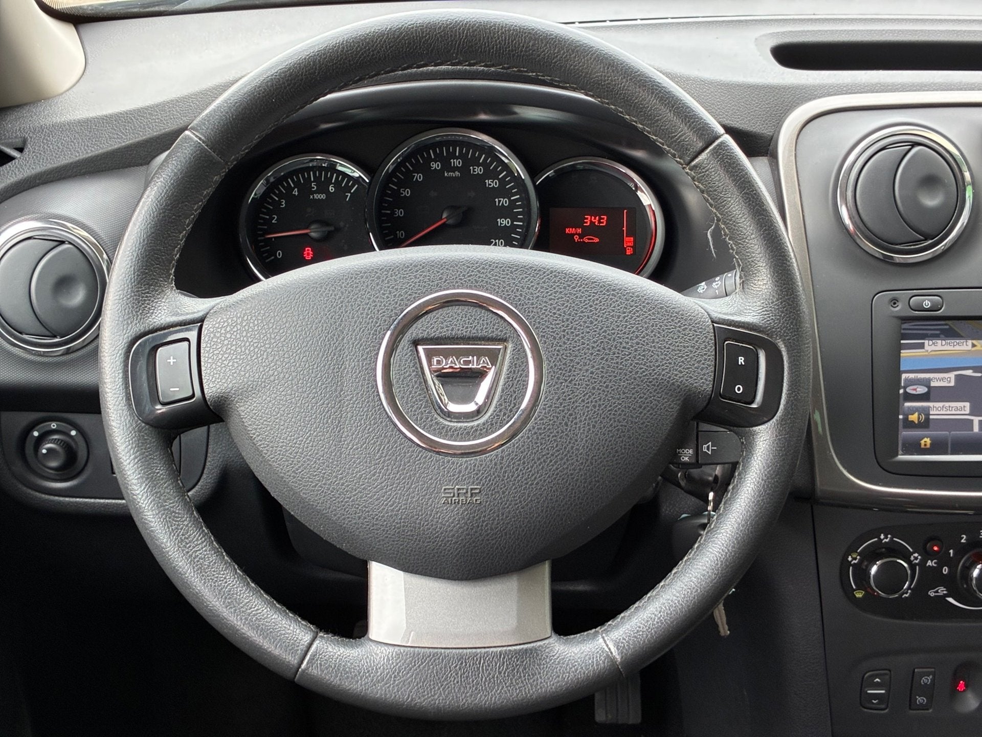 Dacia Logan MCV 0.9 TCe Prestige|1e Eigenaar|Navigatie|Airco, Voorwielaandrijving, Bruin, Origineel Nederlands, Bedrijf