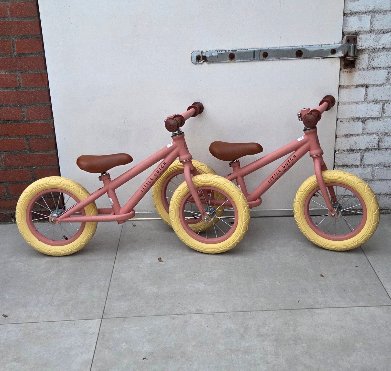 2 Little Dutch loopfietsen - roze, Ophalen, Gebruikt, Minder dan 16 inch