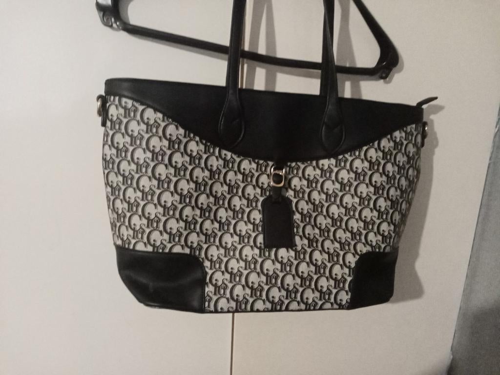Tas met genoeg ruimte, Ophalen of Verzenden