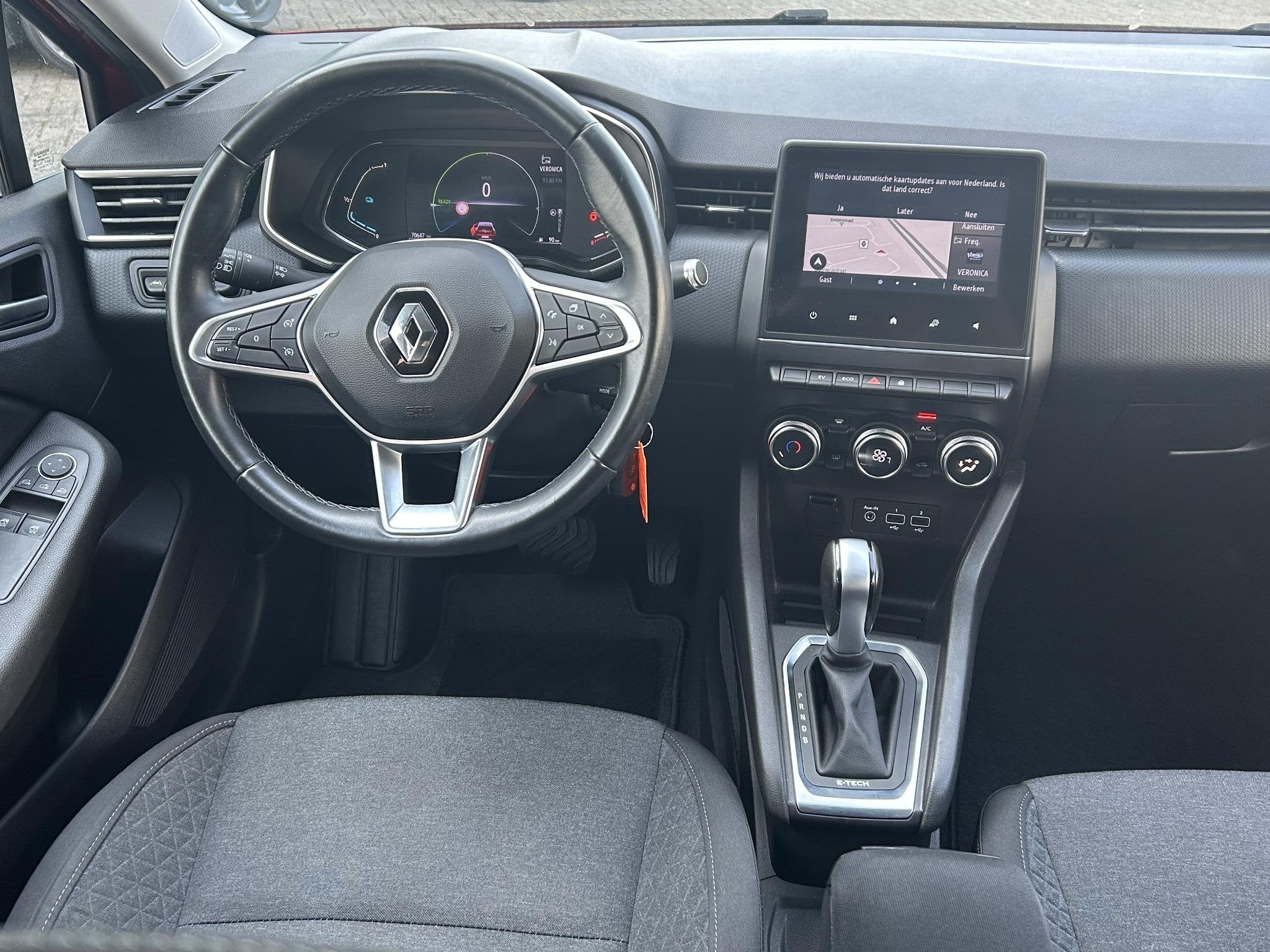 Renault Clio 1.6 E-Tech Hybrid 140 Business Zen | Navigatie, Stof, Gebruikt, 4 cilinders, Met garantie (alle)