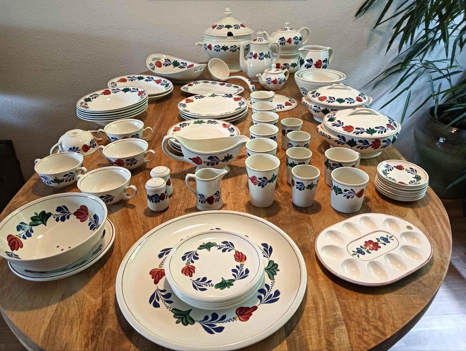 zeer mooi Boerenbont servies 74 delig!, Ophalen of Verzenden