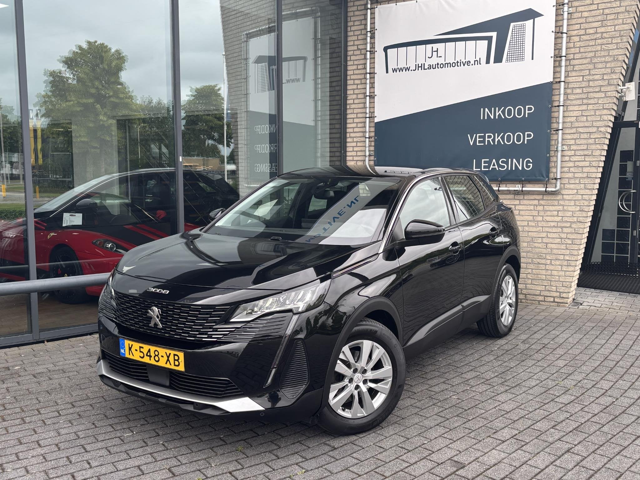 Peugeot 3008 1.2*130PK*NAVI*ECC*CRUISE*CAMERA*CARPLAY*RIEM.V, Voorwielaandrijving, Stof, Gebruikt, 1199 cc
