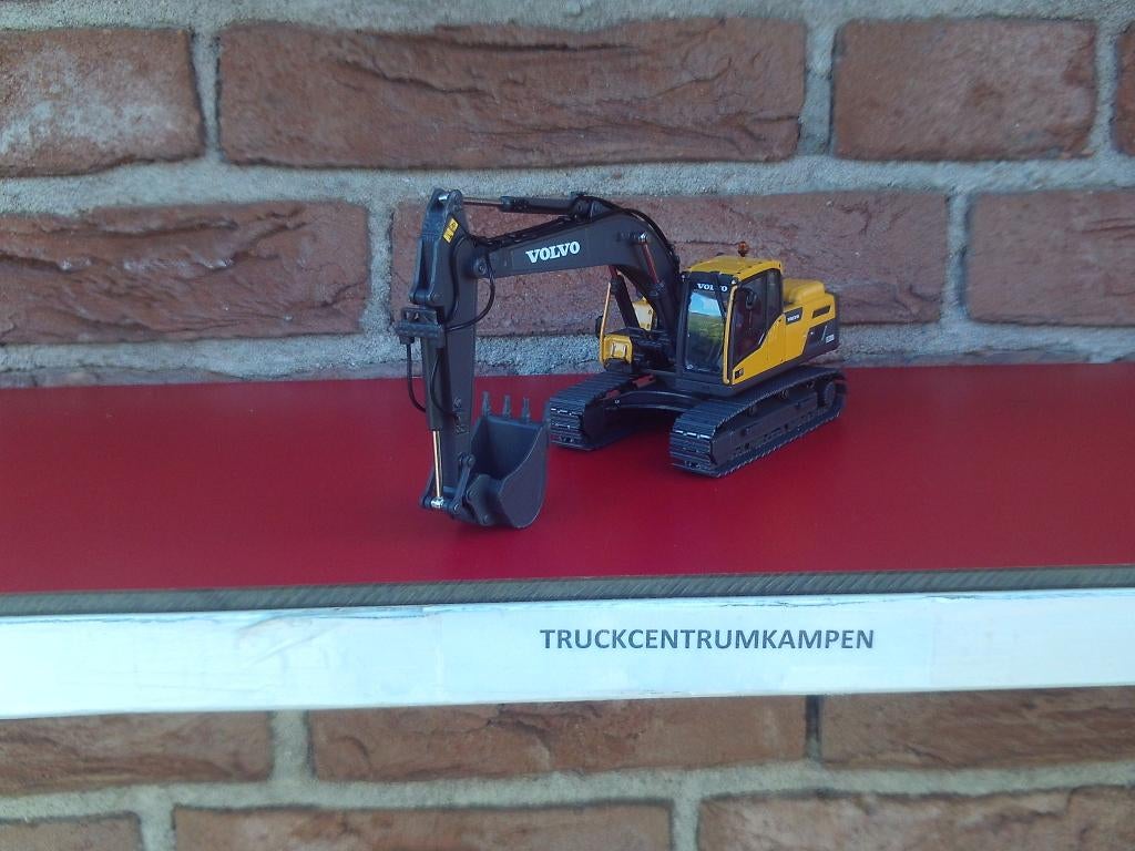 WSI  Volvo  Excavator  EC  220., Ophalen of Verzenden, Nieuw, Bus of Vrachtwagen, Wsi
