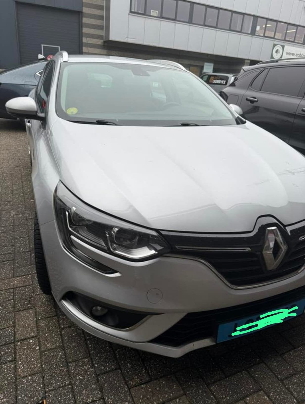 Renault Mégane 1.5 Energy dCi 110pk EDC 2017 Grijs, Auto's, 4 cilinders, Stationwagon, Diesel, 140 €/maand