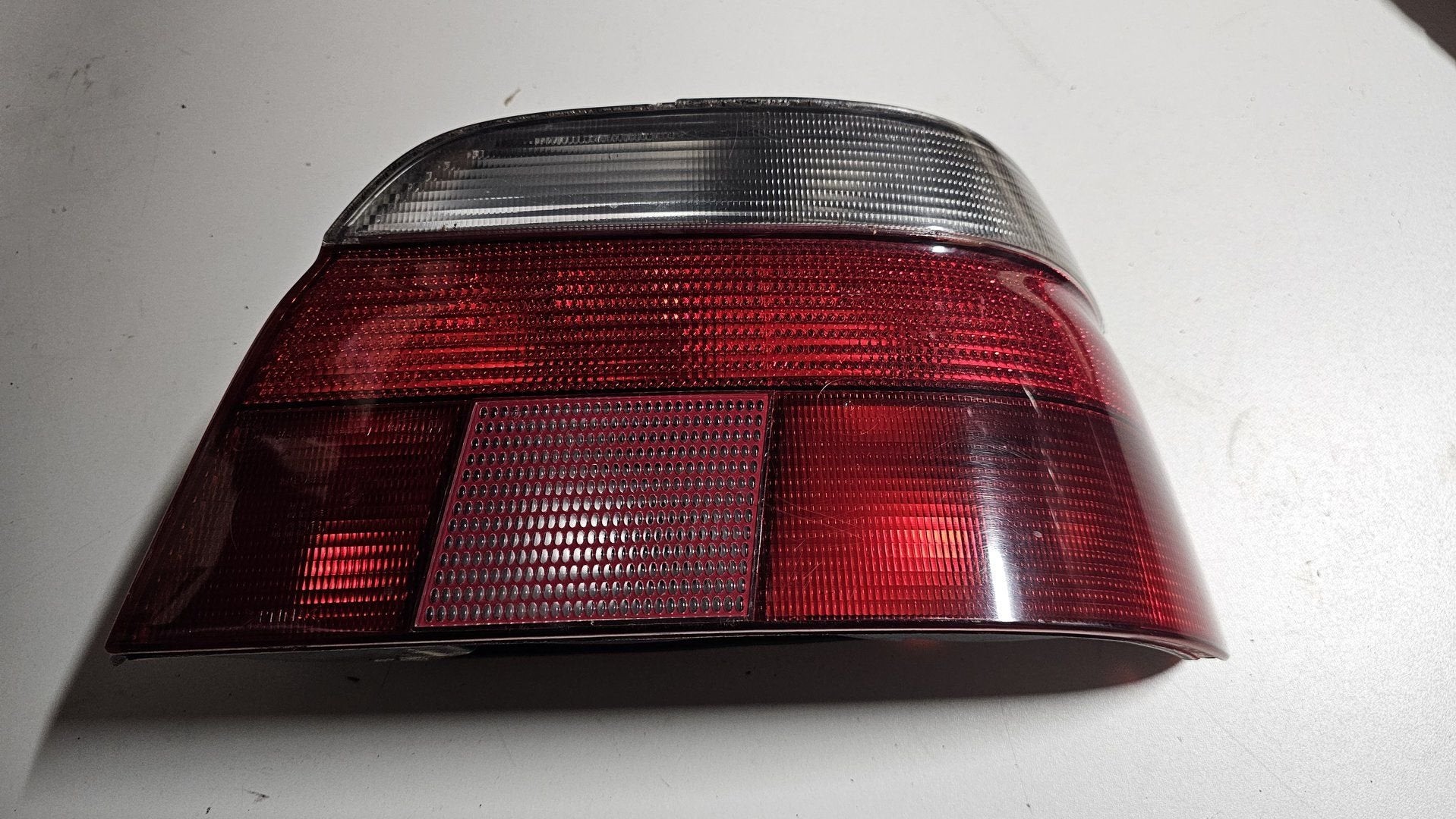 Achterlicht wit / rood rechts BMW 5 serie E39 sedan 63212496, Gebruikt, -, -, Ophalen of Verzenden