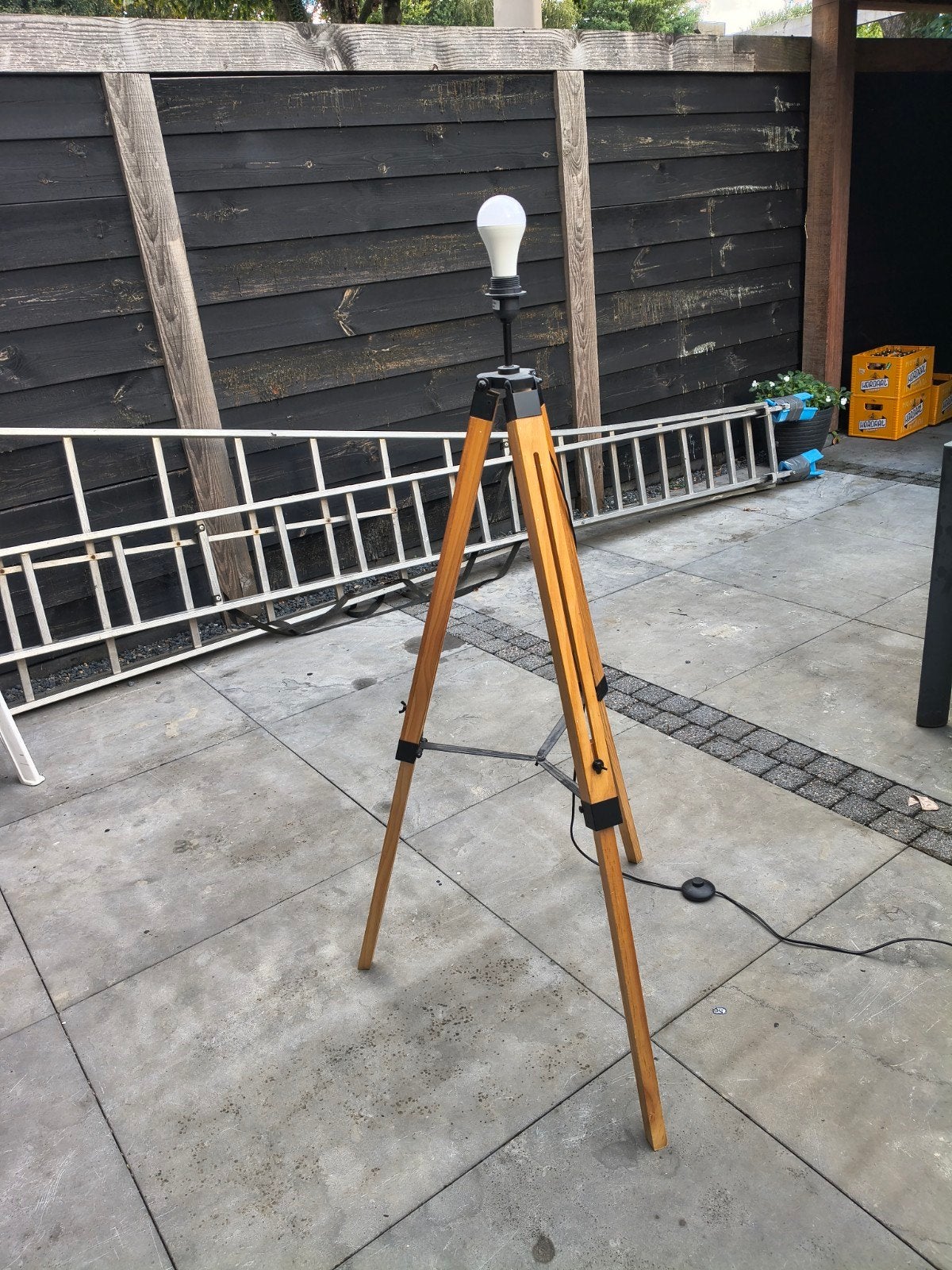 Houten driepoot vloerlamp - 125cm hoog, Modern, Scandinavisch, 100 tot 150 cm, Zo goed als nieuw, Hout