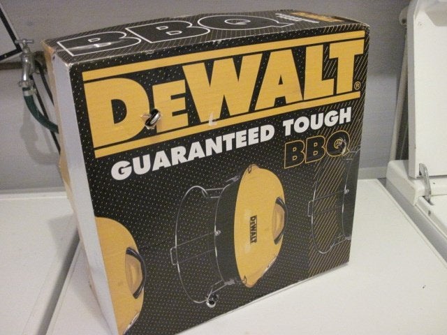 DeWalt - Guaranted Tough - BBQ, Ophalen of Verzenden, Nieuw, DeWalt
