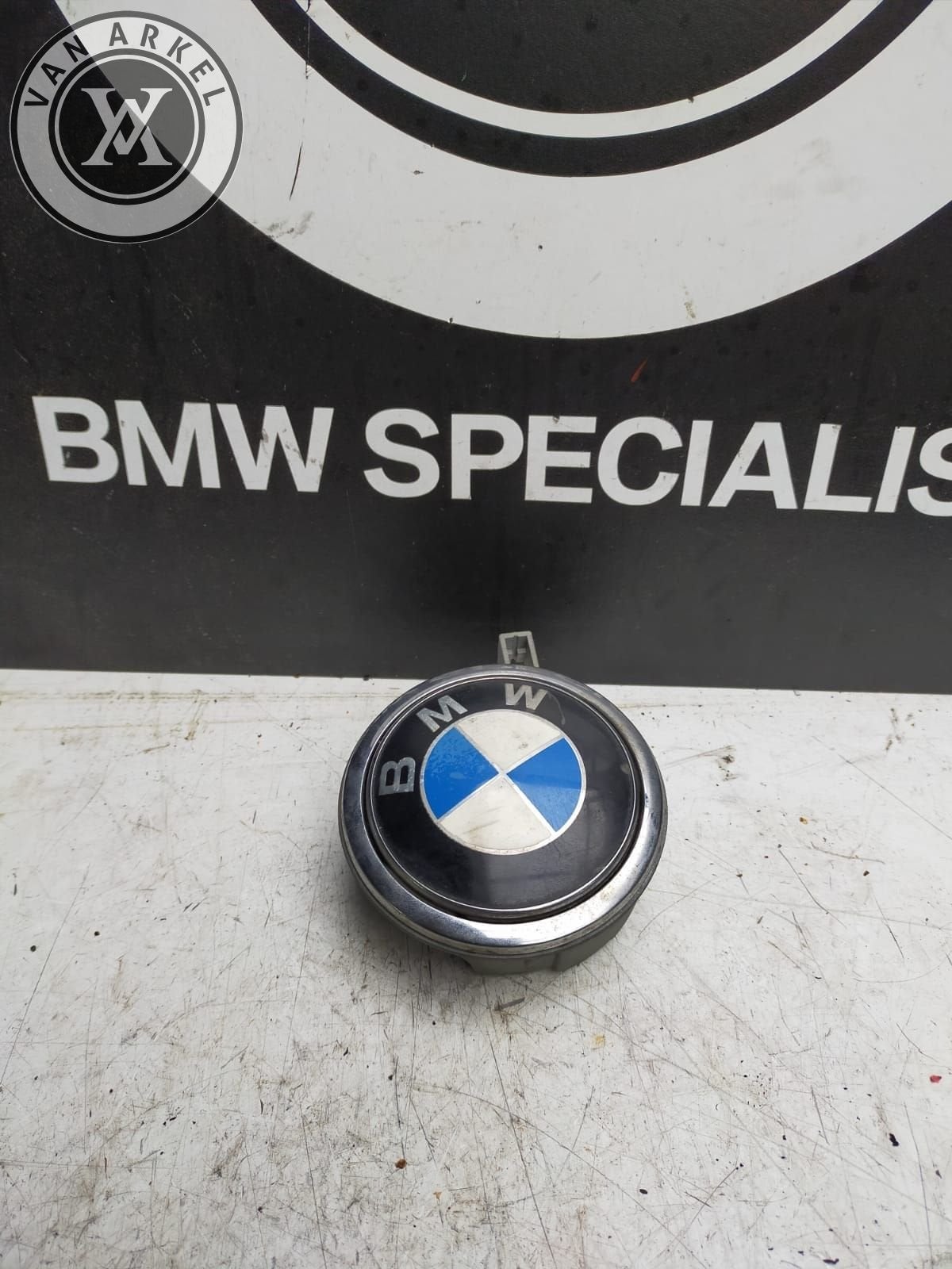 bmw e87 e81 achterklep logo / greep, Auto-onderdelen, Carrosserie en Plaatwerk, BMW, Gebruikt, Ophalen of Verzenden
