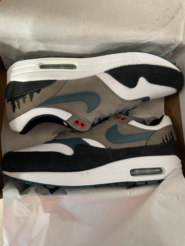 Nike Air Max 1 PRM State Blue Treeline maat 42 46, Kleding | Heren, Schoenen, Ophalen of Verzenden, Nieuw, Blauw