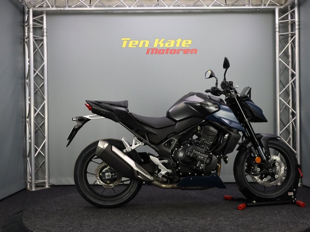 Honda CB 750 HORNET E-Clutch, 750 cc, Bedrijf, Meer dan 35 kW, ABS